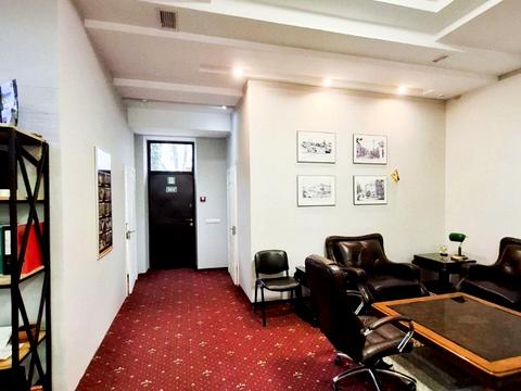 комерційна за адресою Залізнична вул., 49