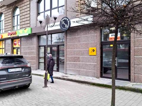 комерційна за адресою Залізнична вул., 49