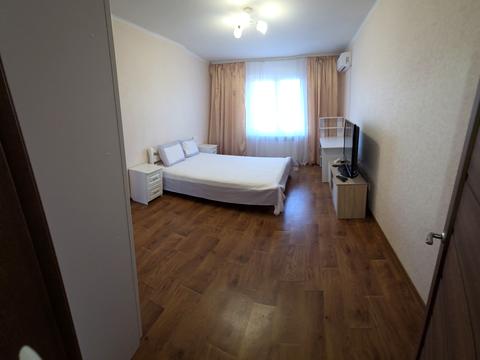 квартира за адресою Ревуцького вул., 54