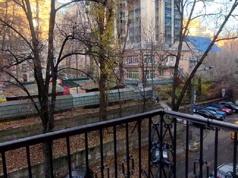 квартира за адресою Кропивницького вул., 18