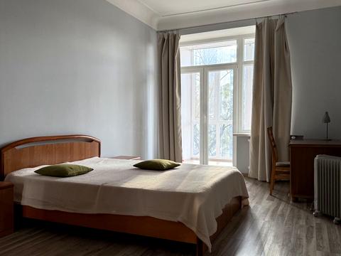 квартира за адресою Кропивницького вул., 18