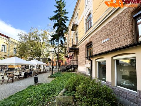 комерційна за адресою Михайла Грушевського вул., 37