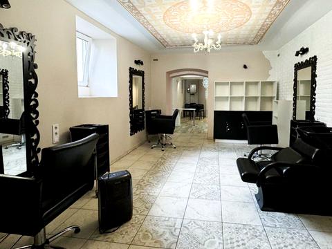 комерційна за адресою Михайла Грушевського вул., 37