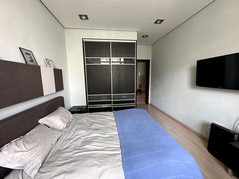 квартира за адресою Київ, Генерала Шаповала вул. (Механізаторів), 2-А