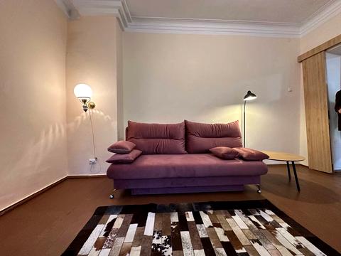 будинок за адресою Антона Листопада пров.