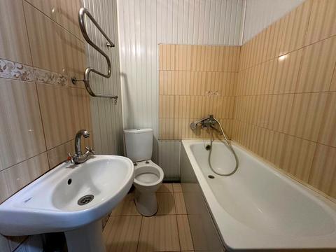 будинок за адресою Антона Листопада пров.