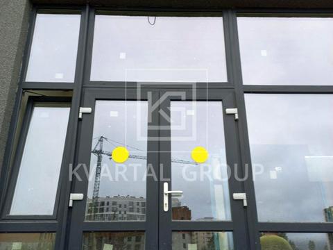 комерційна за адресою Івана Кожедуба вул., 3