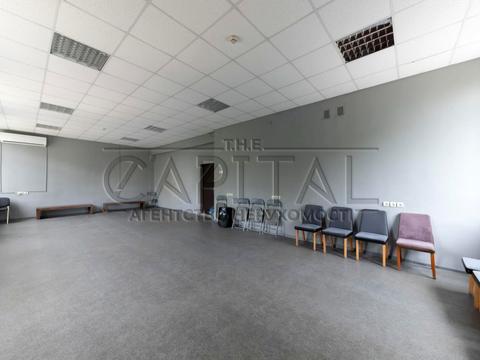 комерційна за адресою Євгена Коновальця вул. (Щорса), 31