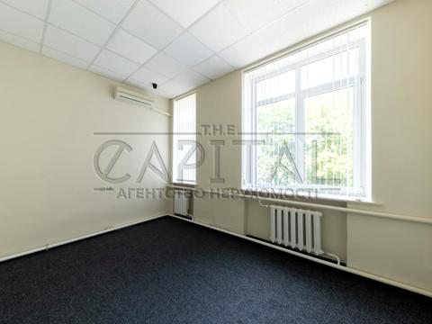 комерційна за адресою Євгена Коновальця вул. (Щорса), 31