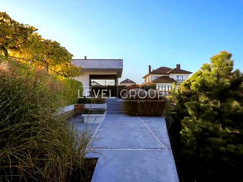 дом по адресу Горіхова