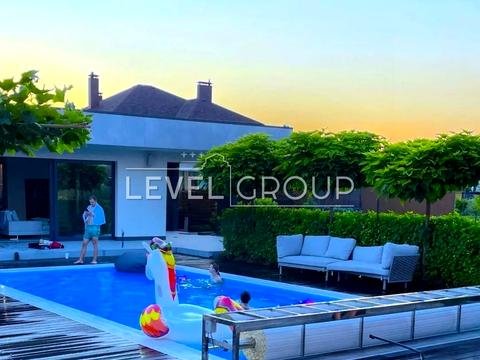 дом по адресу Горіхова