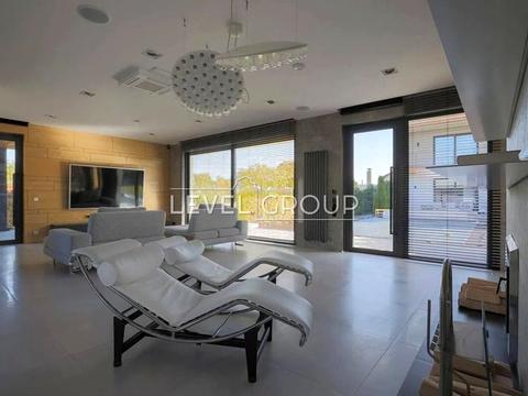 дом по адресу Горіхова