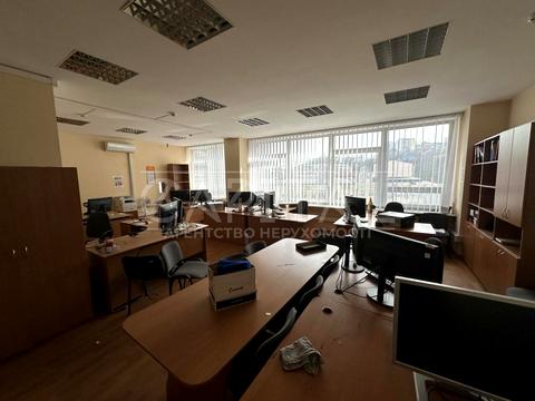 комерційна за адресою Кудрявський узвіз, 7