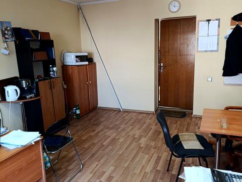 комерційна за адресою Зелена вул., 145