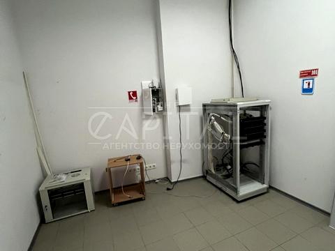 комерційна за адресою Лаврська вул. (Січневого Повстання), 1Б