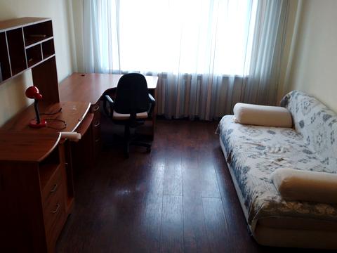 квартира за адресою Небесної Сотні просп. (Маршала Жукова), 10-Б