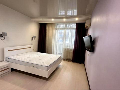 квартира за адресою Миколи Ушакова вул., 1-Б