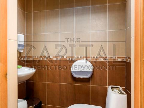 комерційна за адресою Воздвиженська вул., 43