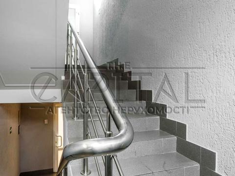 комерційна за адресою Воздвиженська вул., 43