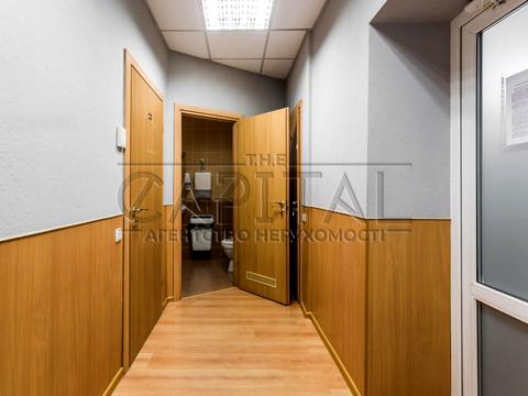 комерційна за адресою Воздвиженська вул., 43