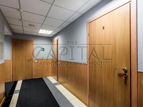 комерційна за адресою Воздвиженська вул., 43