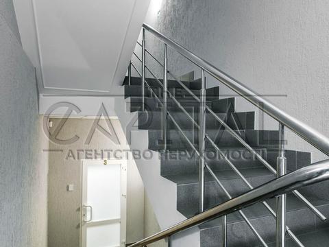 комерційна за адресою Воздвиженська вул., 43