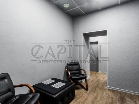 комерційна за адресою Воздвиженська вул., 43