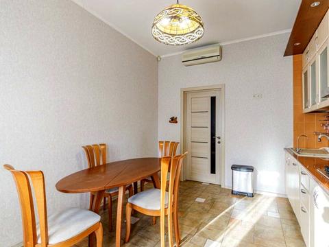 квартира за адресою Богдана Хмельницького вул., 82