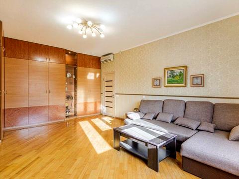 квартира за адресою Богдана Хмельницького вул., 82