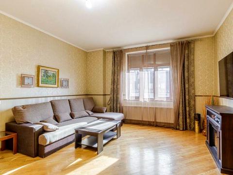 квартира за адресою Богдана Хмельницького вул., 82