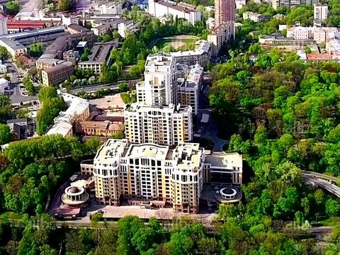 комерційна за адресою Михайла Грушевського вул., 9-Б