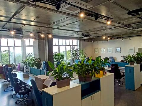 комерційна за адресою Михайла Грушевського вул., 9-Б