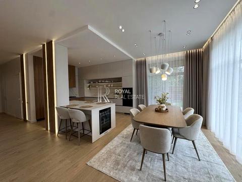 будинок за адресою Квітнева вул.