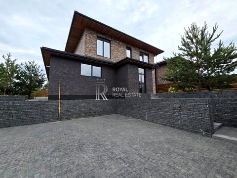 будинок за адресою Квітнева вул.