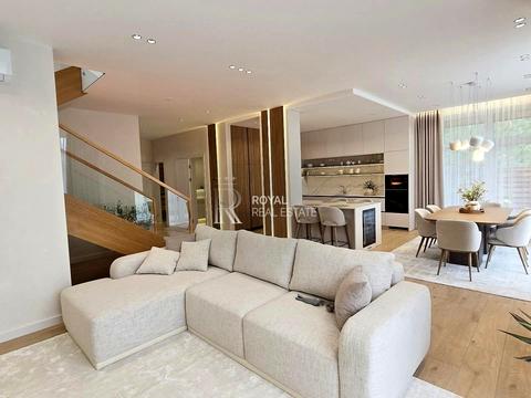 будинок за адресою Квітнева вул.