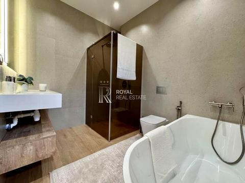 будинок за адресою Квітнева вул.