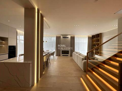 будинок за адресою Квітнева вул.