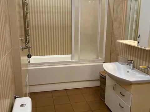 квартира за адресою Космічна вул., 3