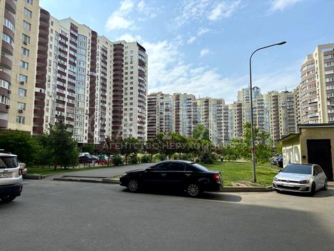 комерційна за адресою Миколи Руденка бульв. (Кольцова), 14-К