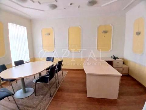 комерційна за адресою Івана Мазепи вул. (Січневого Повстання), 10