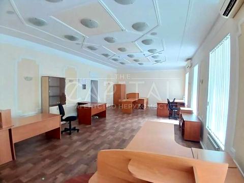 комерційна за адресою Івана Мазепи вул. (Січневого Повстання), 10