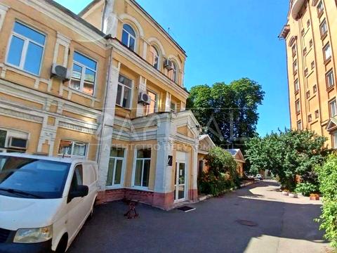 комерційна за адресою Івана Мазепи вул. (Січневого Повстання), 10