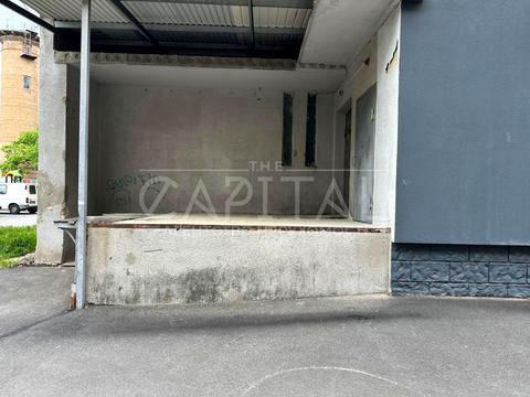 комерційна за адресою Тарасівська вул., 12