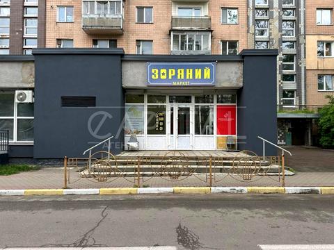 комерційна за адресою Тарасівська вул., 12