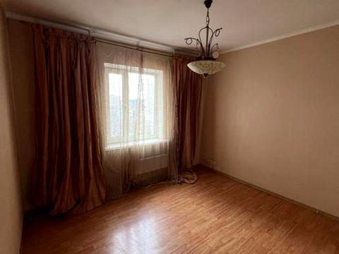 квартира за адресою Академіка Єфремова вул. (Командарма Уборевича), 19