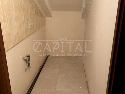 комерційна за адресою Софіївська вул., 16