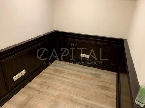 комерційна за адресою Софіївська вул., 16