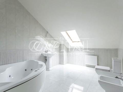 будинок за адресою с. Лісники, Лісники