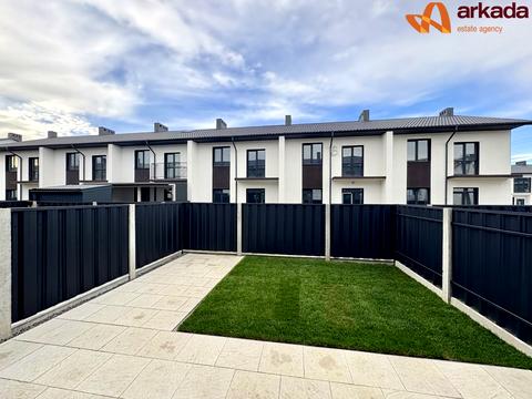 будинок за адресою Місячна вул.