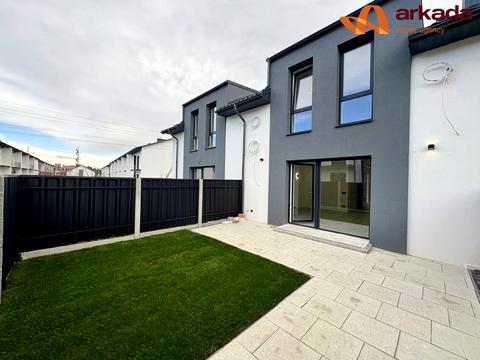 будинок за адресою Місячна вул.